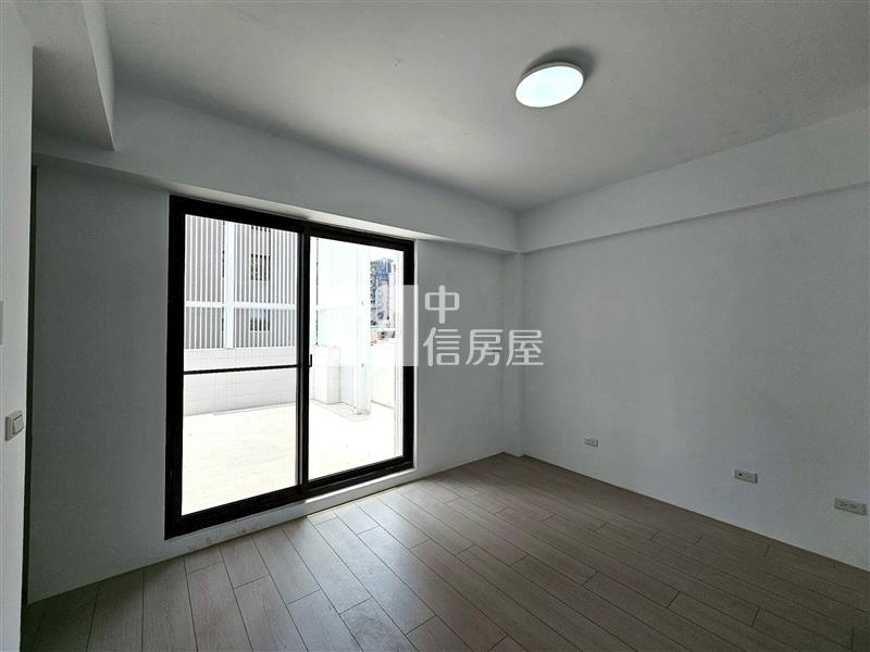 正11期龍寶仁美旁住二雙車全新電梯別墅房屋室內格局與周邊環境