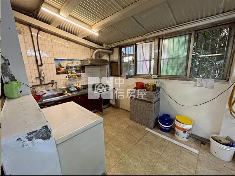 ●國安路一樓房屋室內格局與周邊環境