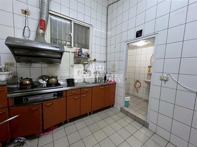 桃園龍壽街透天店面房屋室內格局與周邊環境