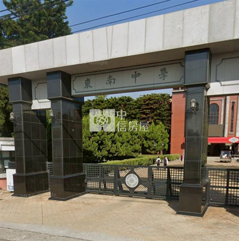 西螺文昌國小旁輕屋齡別墅房屋室內格局與周邊環境