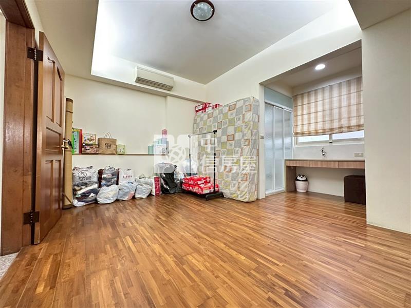 柳川震後間間套房視野美透店房屋室內格局與周邊環境