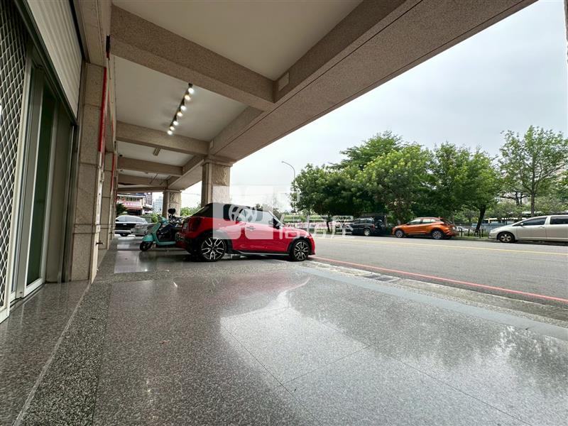 柳川震後間間套房視野美透店房屋室內格局與周邊環境