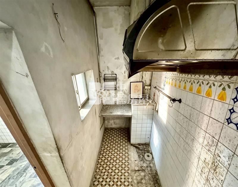 集福街大面寬透天房屋室內格局與周邊環境