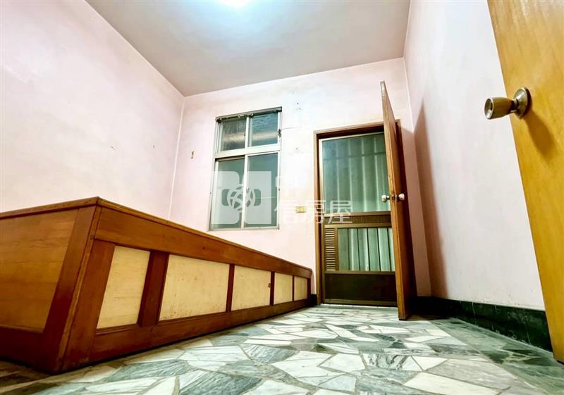 集福街大面寬透天房屋室內格局與周邊環境