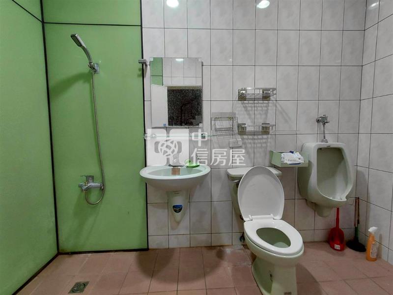 阿叔的大面寬電梯別墅房屋室內格局與周邊環境