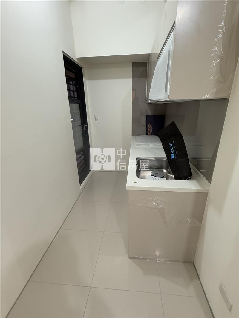 漢神巨蛋*農十六*邊間雙面採光*3房+平車房屋室內格局與周邊環境