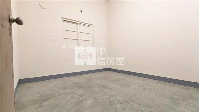 雙百貨賺錢鑫店面*專約*房屋室內格局與周邊環境