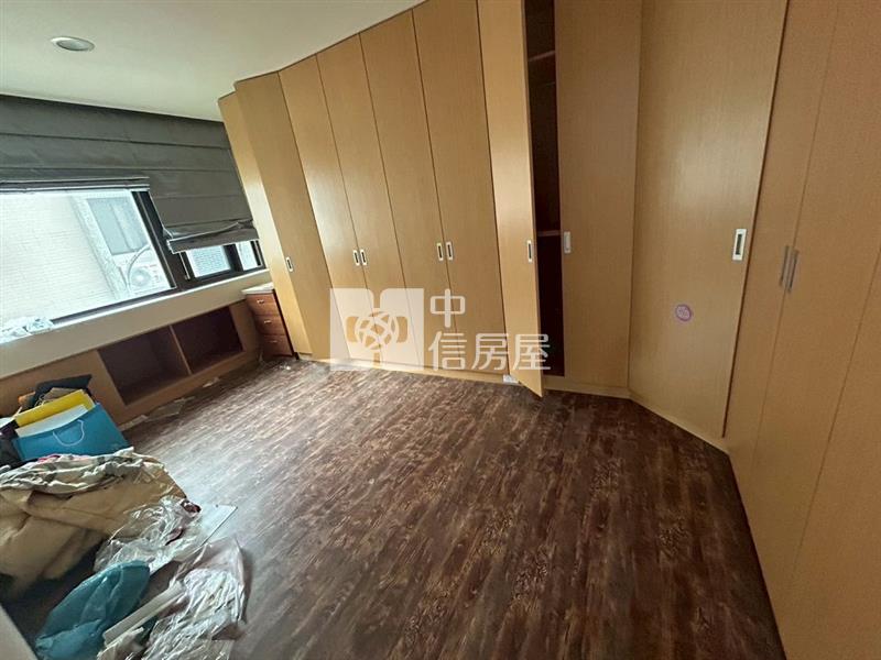 中壢工業區大地坪大面寬電梯透天(中信卓越團隊)房屋室內格局與周邊環境