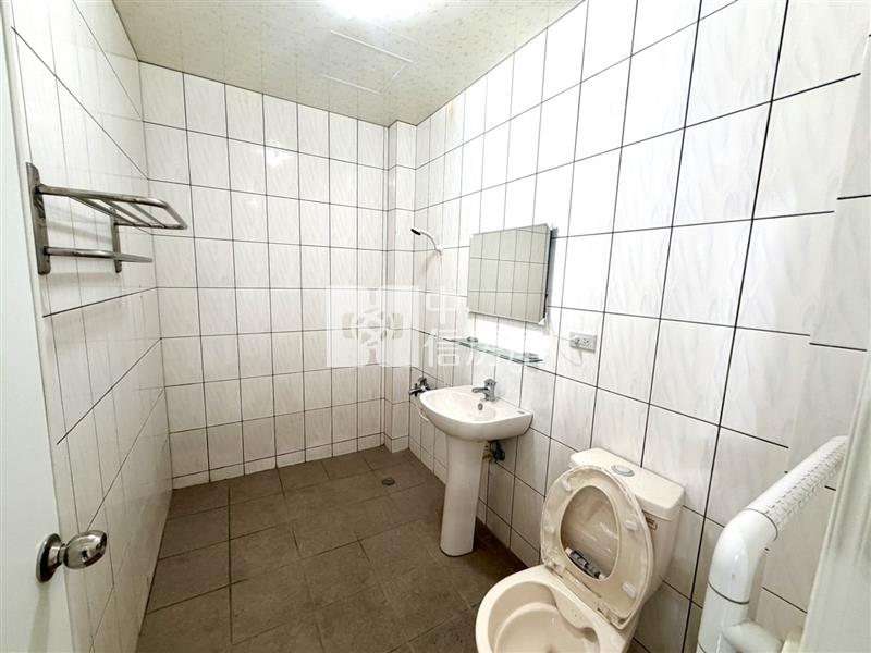 忠貞國小1樓三房美寓房屋室內格局與周邊環境