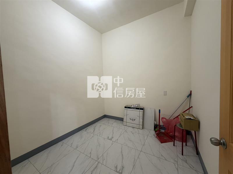 忠貞國小1樓三房美寓房屋室內格局與周邊環境