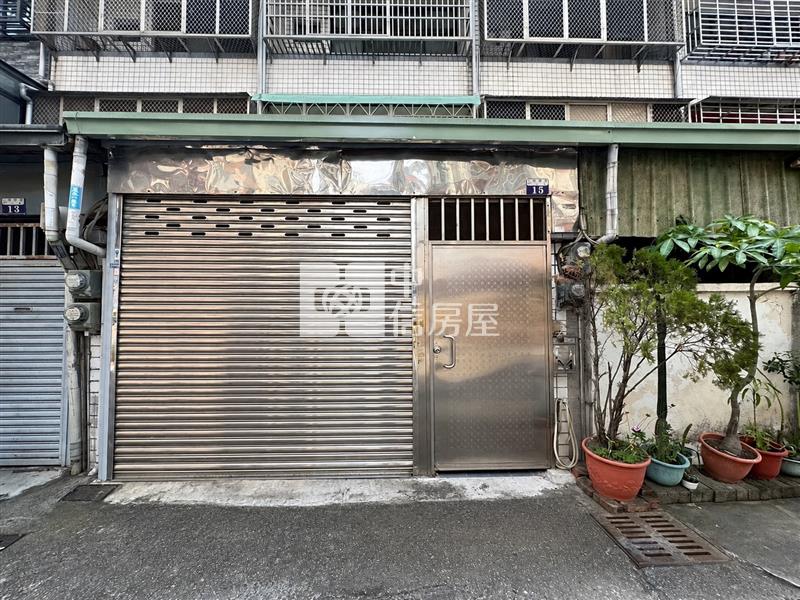 精武車站旁臨路大地坪美透天房屋室內格局與周邊環境