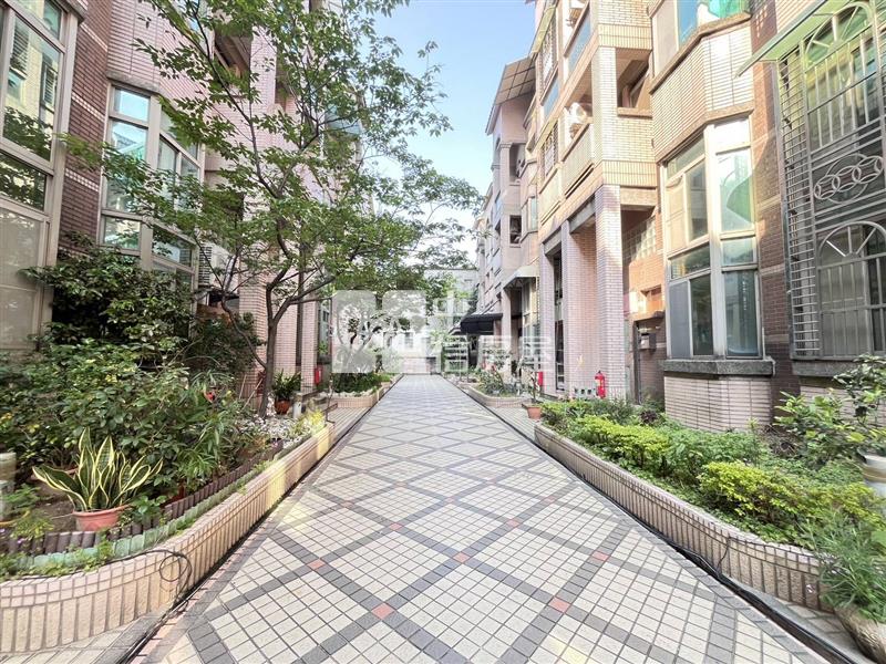 桃園-富及帝雙車位別墅房屋室內格局與周邊環境