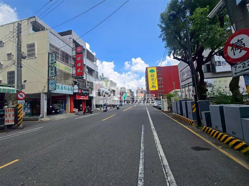 新化臨中正路商業+住宅建地房屋室內格局與周邊環境