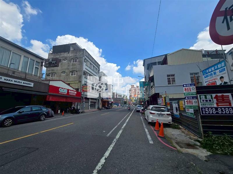 新化臨中正路商業+住宅建地房屋室內格局與周邊環境