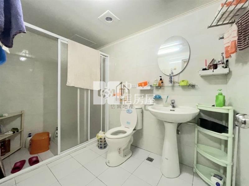 水湳經貿正中清路三角窗店霸房屋室內格局與周邊環境