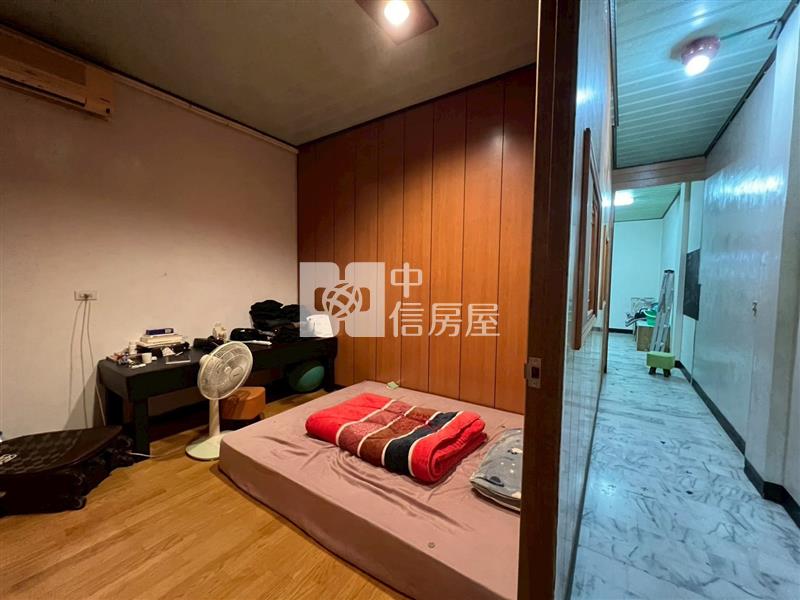 1J94龍壽街大路邊透天金店面房屋室內格局與周邊環境
