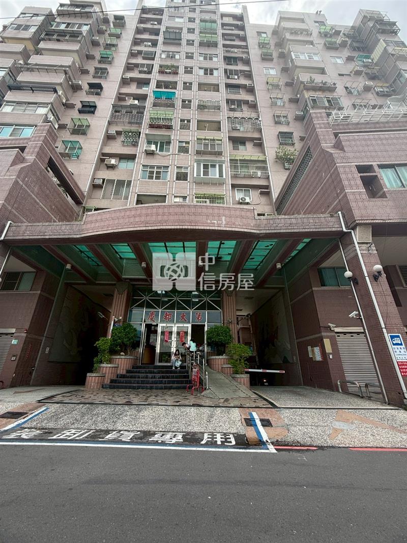 復國商圈三房平車房屋室內格局與周邊環境