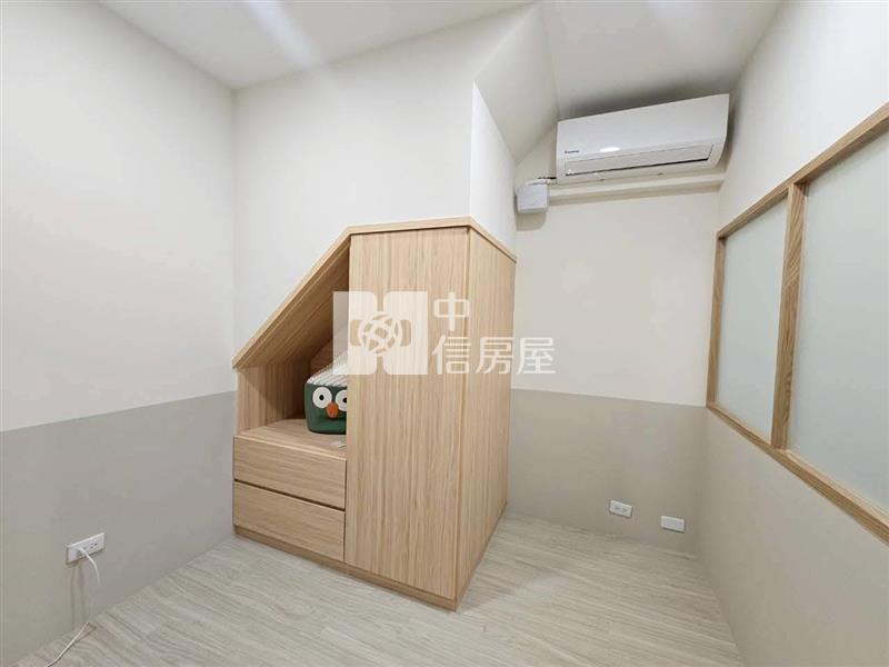 佳冬市區車庫孝親別墅房屋室內格局與周邊環境