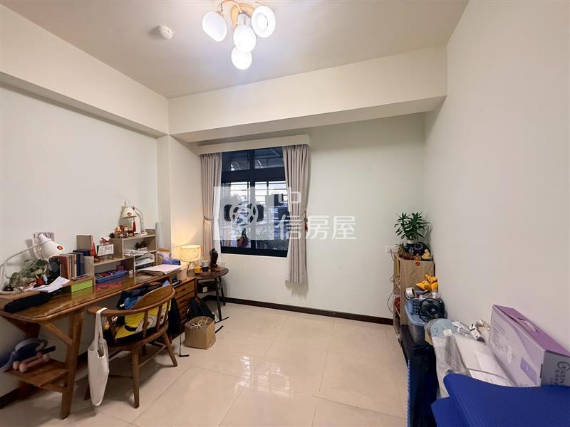 家天下電梯三改一房房屋室內格局與周邊環境