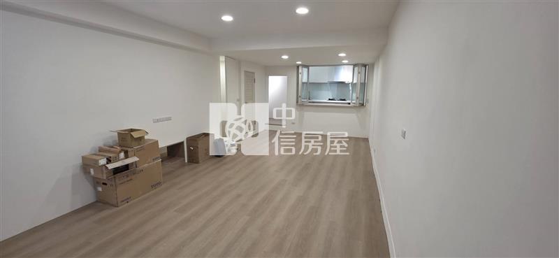 近金陵路整新美透天房屋室內格局與周邊環境