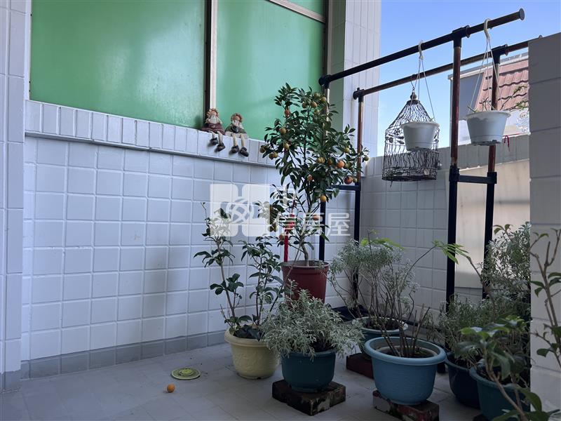 紅瓦鎮屋況佳透天車墅房屋室內格局與周邊環境