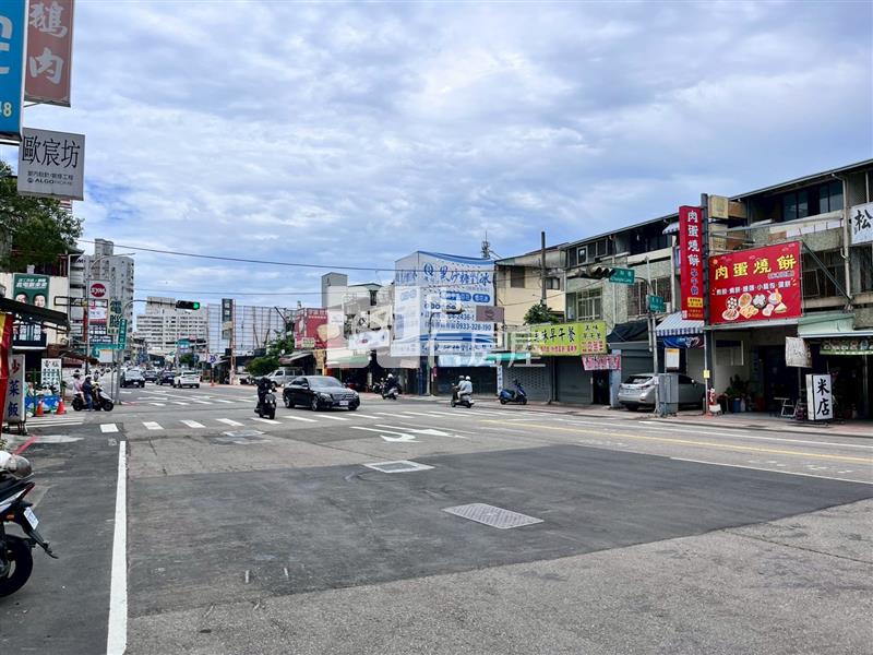 正東山路邊間金透店房屋室內格局與周邊環境