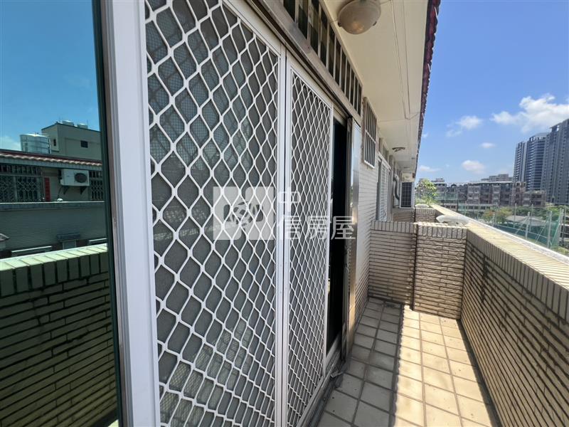 文元國小人車分道中庭車墅房屋室內格局與周邊環境