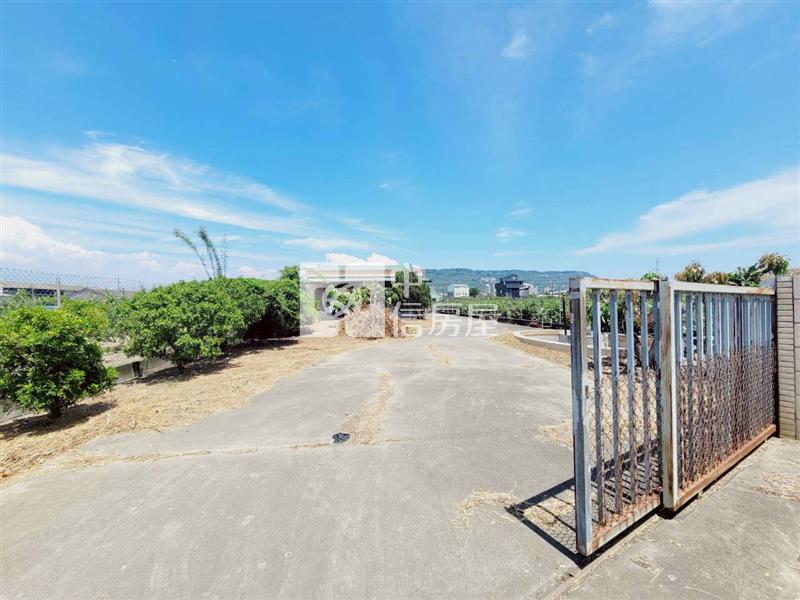 阿蓮都內美農地+合法資材室房屋室內格局與周邊環境
