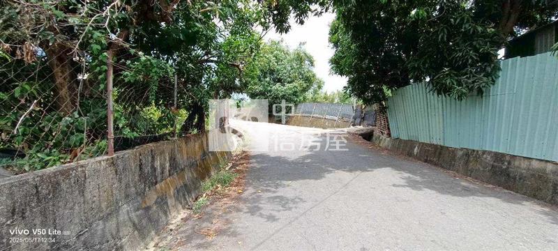 大崗山地平坦芭樂農地房屋室內格局與周邊環境