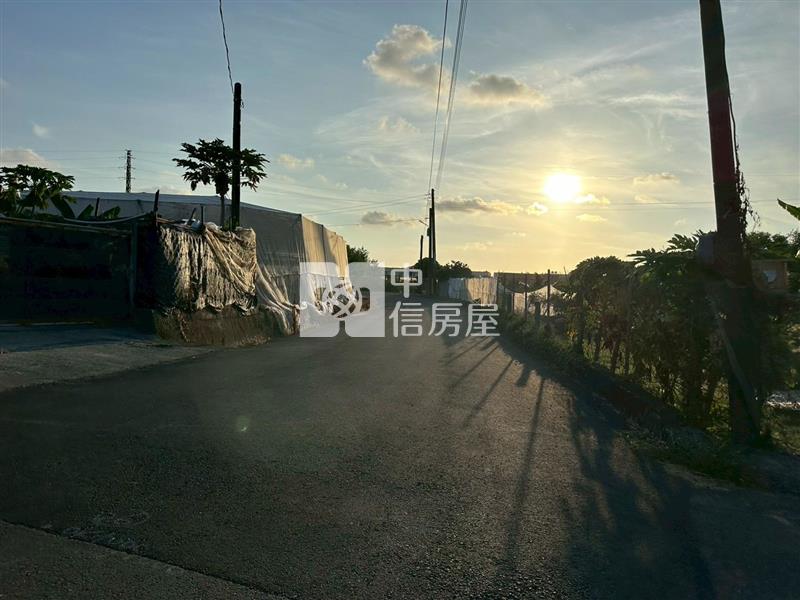 大崗山地平坦芭樂農地房屋室內格局與周邊環境