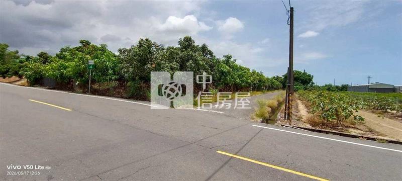 大崗山地平坦芭樂農地房屋室內格局與周邊環境