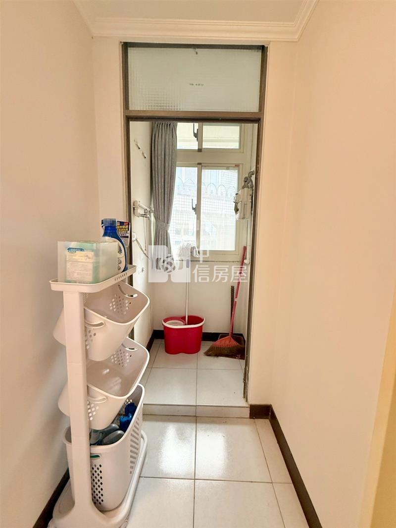 月眉路美裝三房雙衛房屋室內格局與周邊環境