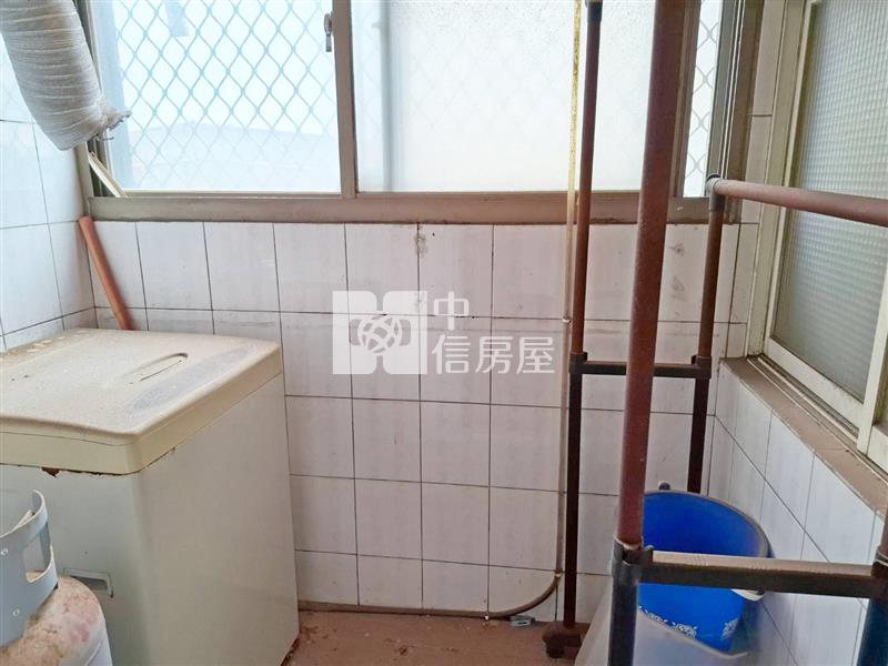 體育園區景觀電梯三房車房屋室內格局與周邊環境