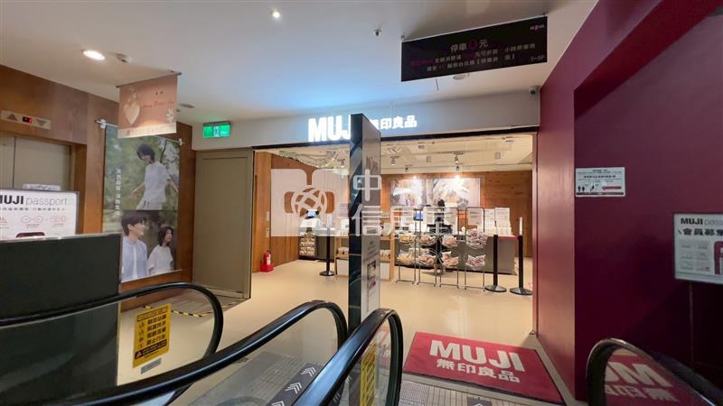 J40.皇冠商業大樓28F【捷運新北園區站加盟店】房屋室內格局與周邊環境