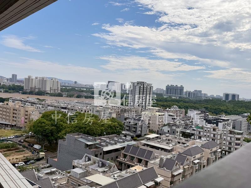 高雄1+1房華廈房屋室內格局與周邊環境