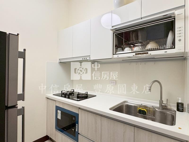 高雄1+1房華廈房屋室內格局與周邊環境