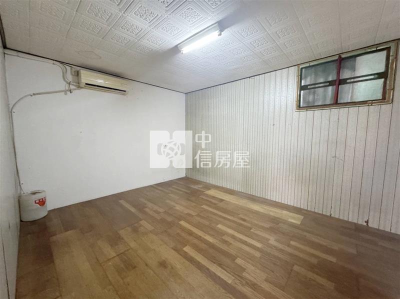 近過嶺重劃區超大地坪透天-土地54坪房屋室內格局與周邊環境