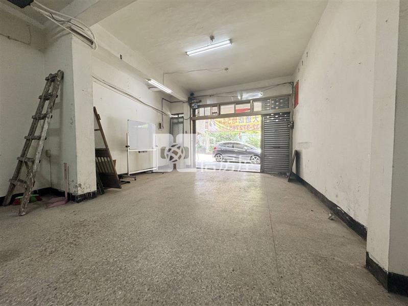 近過嶺重劃區超大地坪透天-土地54坪房屋室內格局與周邊環境