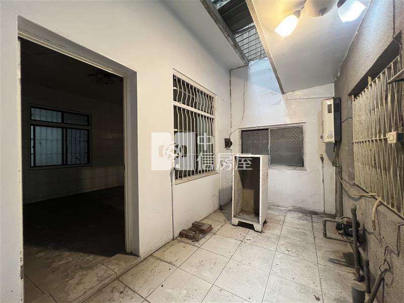 屏東房屋《麟洛郵局金店面》房屋室內格局與周邊環境