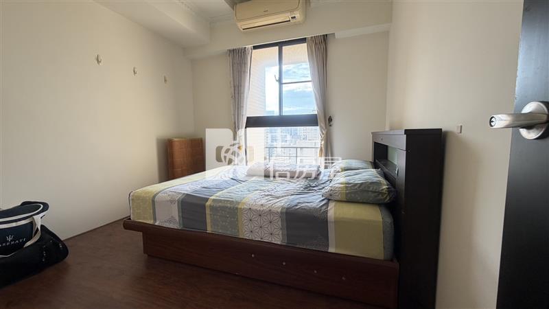 高樓層採光景觀美宅房屋室內格局與周邊環境