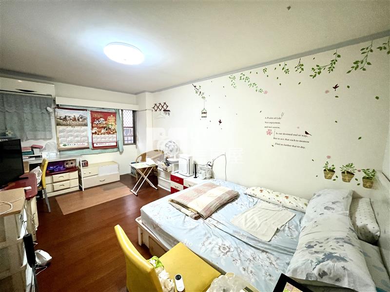 一點利旁文心百利樓中樓｜雙主臥｜雙車位房屋室內格局與周邊環境