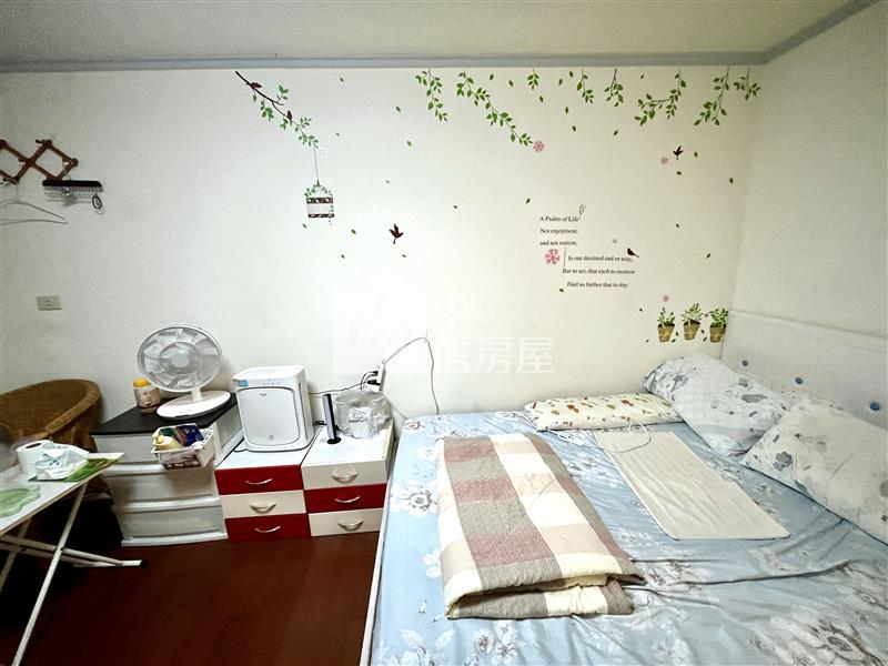 一點利旁文心百利樓中樓｜雙主臥｜雙車位房屋室內格局與周邊環境