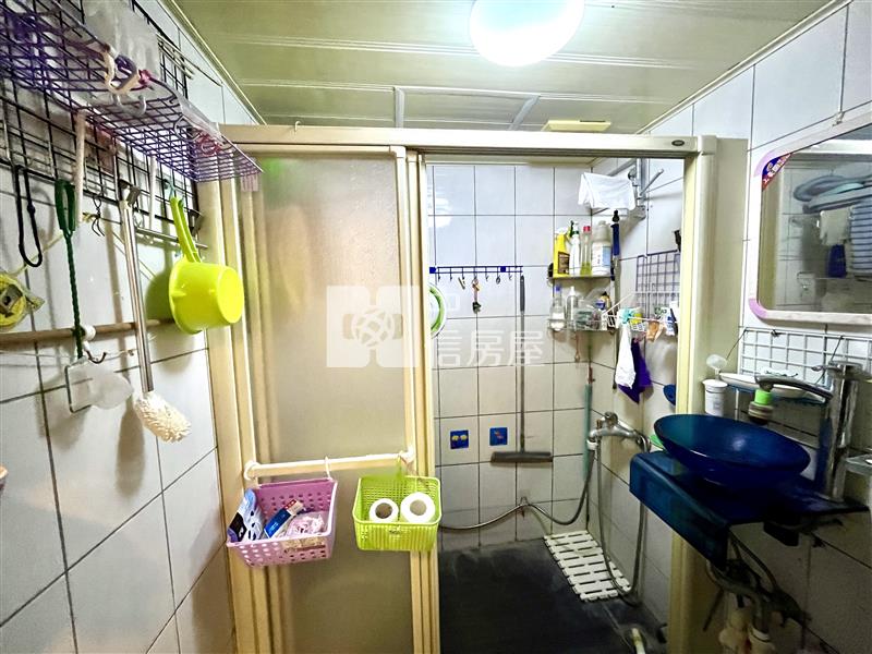 一點利旁文心百利樓中樓｜雙主臥｜雙車位房屋室內格局與周邊環境