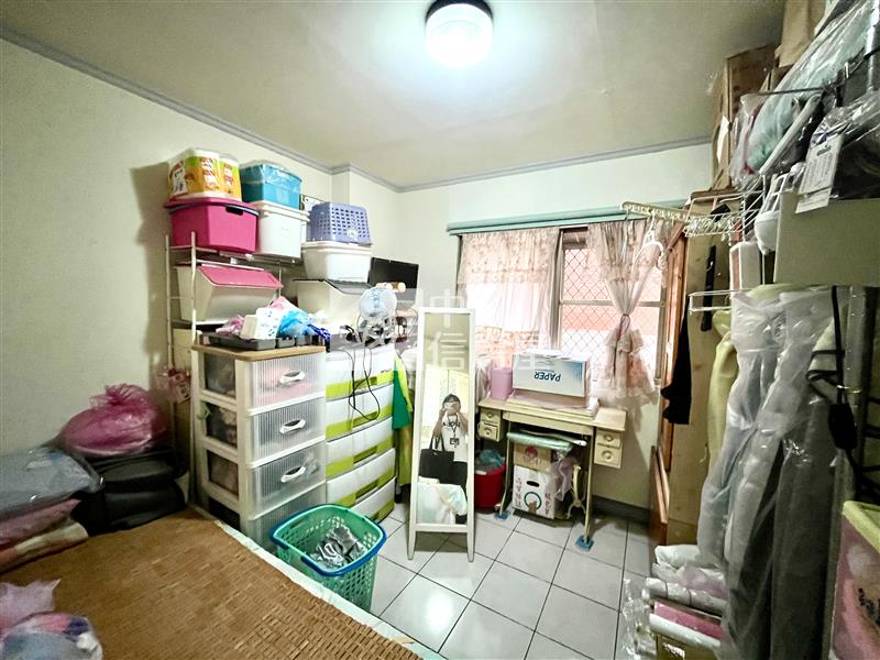 一點利旁文心百利樓中樓｜雙主臥｜雙車位房屋室內格局與周邊環境