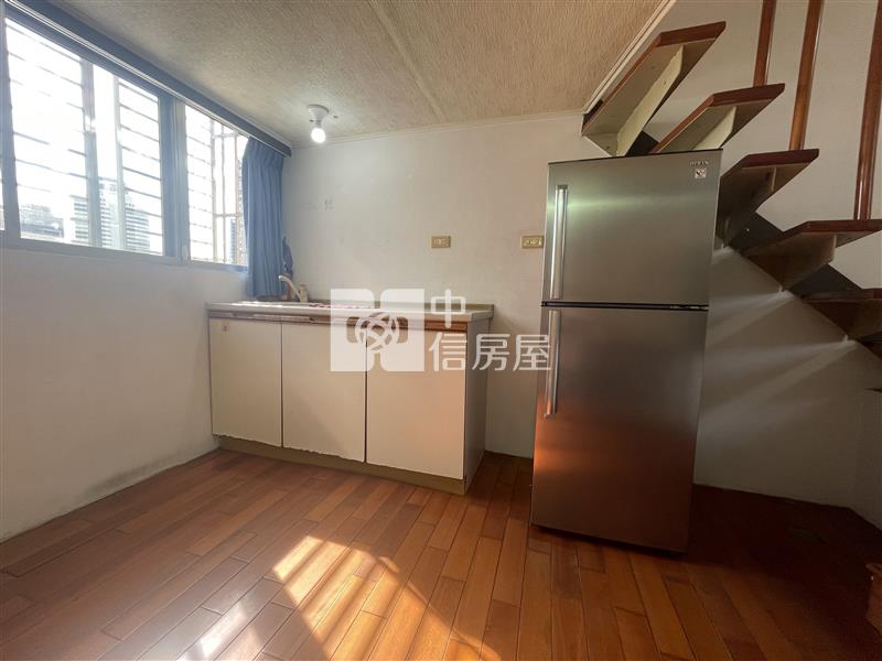 文化中心採光景觀套房房屋室內格局與周邊環境