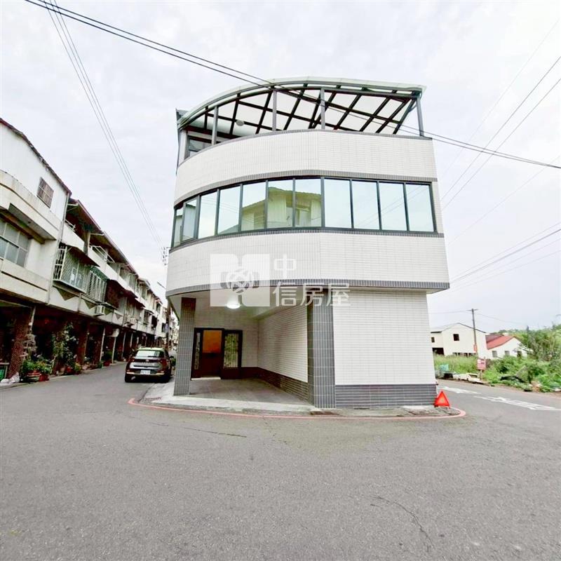 竹山集山路邊間透天房屋室內格局與周邊環境