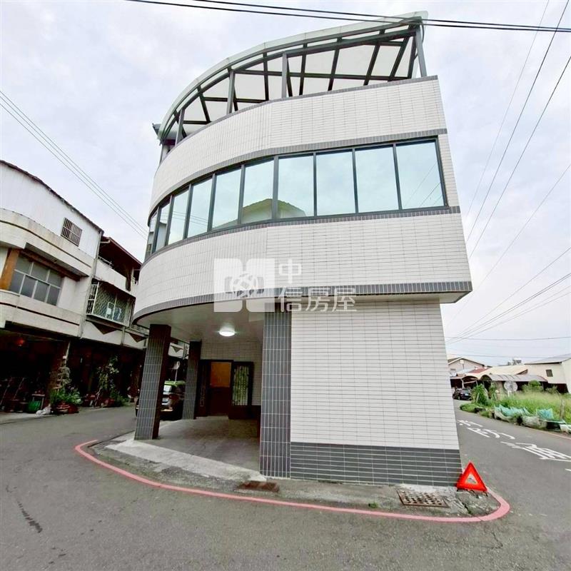 竹山集山路邊間透天房屋室內格局與周邊環境