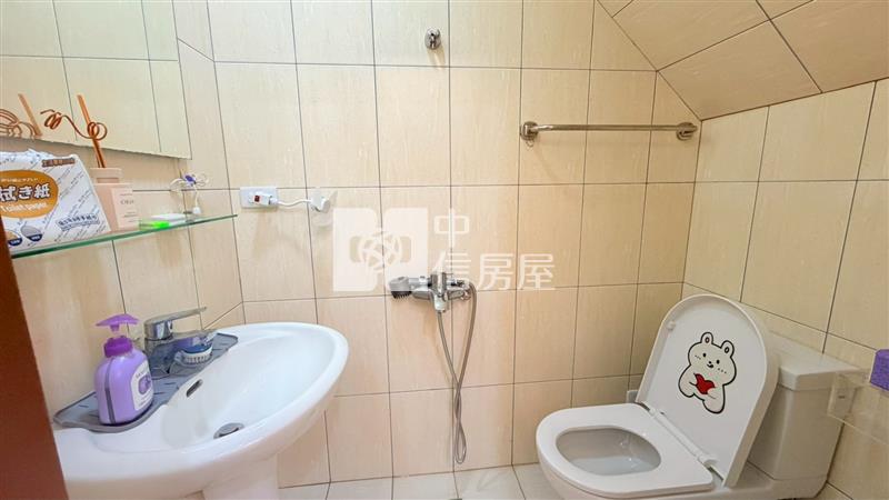 西區質感雙車庫別墅房屋室內格局與周邊環境