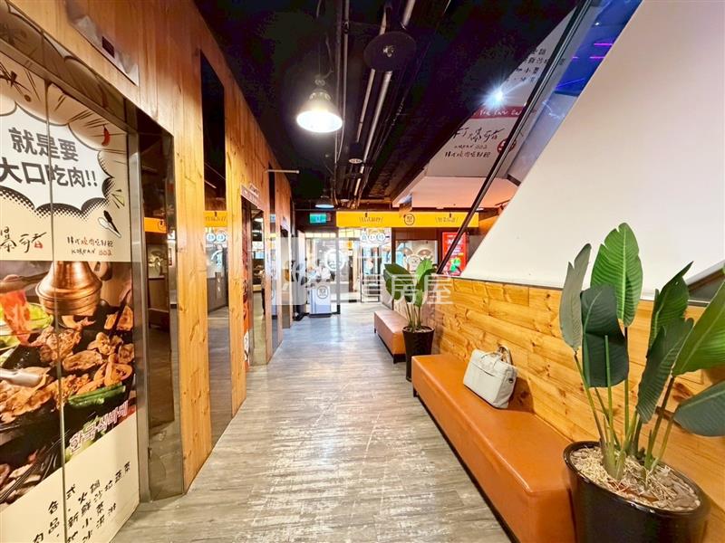基隆地標麗榮皇冠知名店家現成金房東房屋室內格局與周邊環境