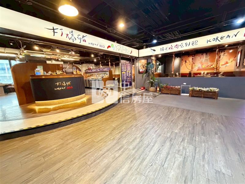 基隆地標麗榮皇冠知名店家現成金房東房屋室內格局與周邊環境